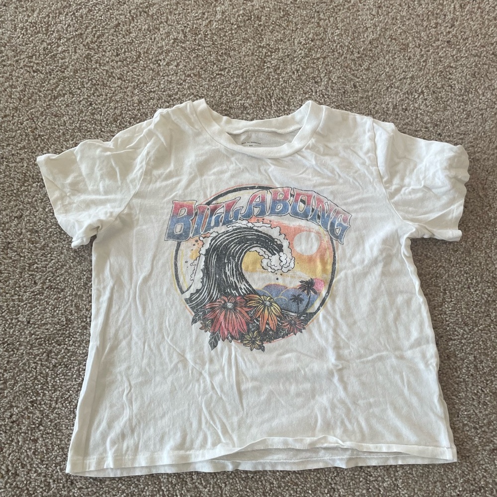 White Billabong t shirt